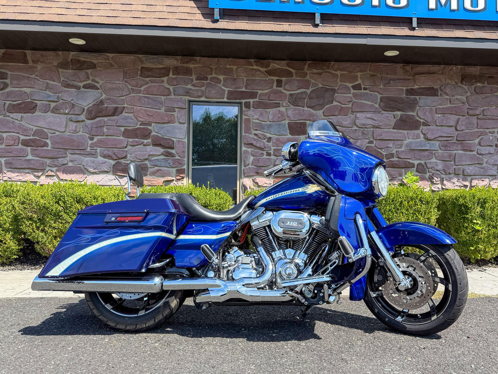 Harley-Davidson Motorcycle 2010 Harley-Davidson Screamin' Eagle CVO Street Glide FLHXSE 110" w/ Extras! $12,995