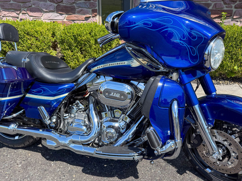 Harley-Davidson Motorcycle 2010 Harley-Davidson Screamin' Eagle CVO Street Glide FLHXSE 110" w/ Extras! $12,995