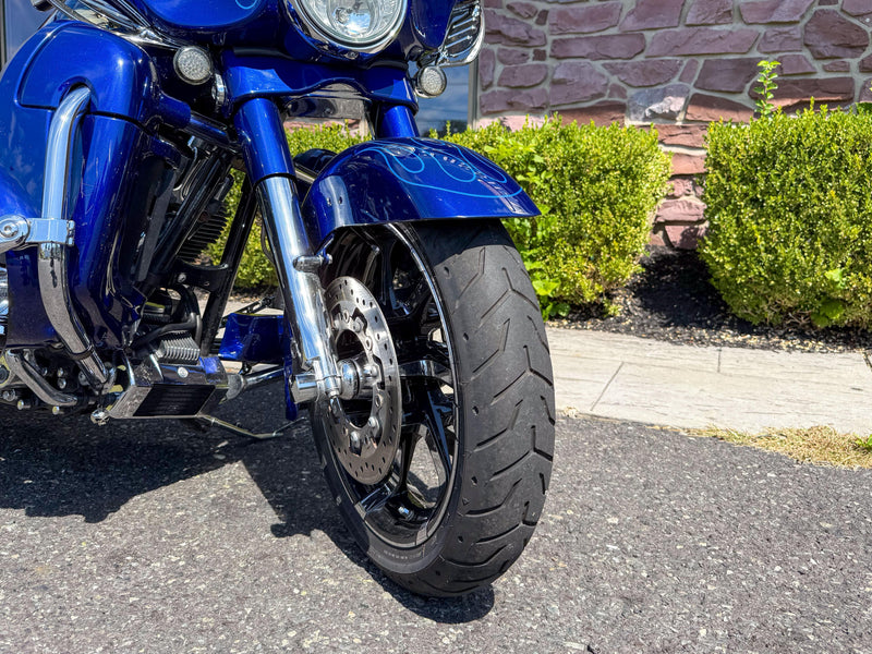 Harley-Davidson Motorcycle 2010 Harley-Davidson Screamin' Eagle CVO Street Glide FLHXSE 110" w/ Extras! $12,995