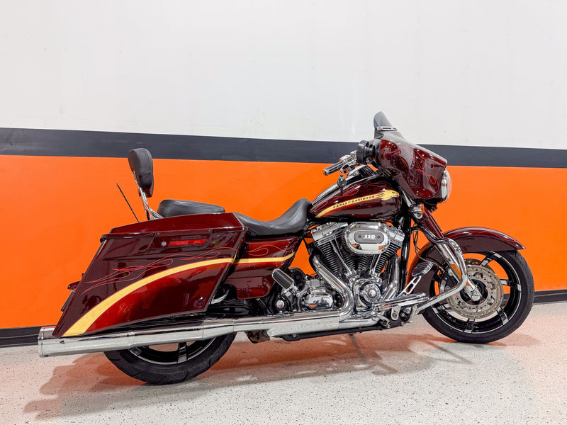 Harley-Davidson Motorcycle 2010 Harley-Davidson Screamin' Eagle CVO Street Glide FLHXSE 110" w/ Extras! $14,995