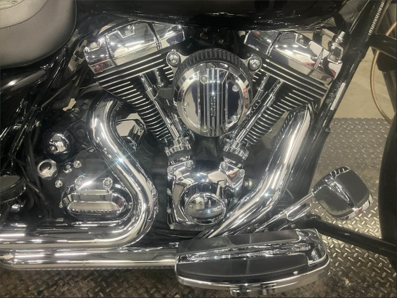 Harley-Davidson Motorcycle 2010 Harley-Davidson Street Glide FLHX One Owner True Duals Chrome Front End 21" Wheels w/ Tons of Extras! $10,995 (In Transit)