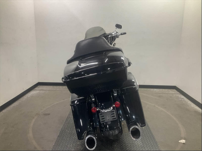 Harley-Davidson Motorcycle 2010 Harley-Davidson Street Glide FLHX One Owner True Duals Chrome Front End 21" Wheels w/ Tons of Extras! $10,995 (In Transit)