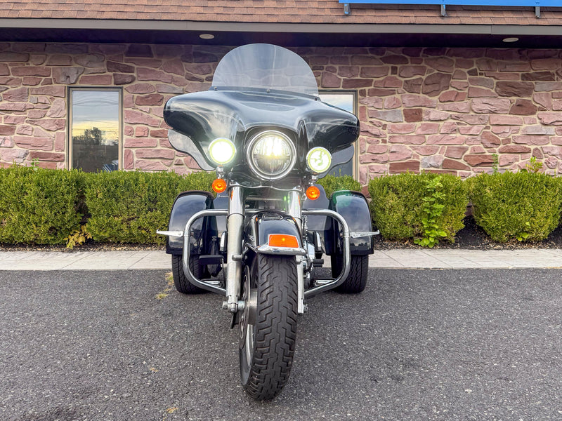 Harley-Davidson Motorcycle 2010 Harley-Davidson Triglide Ultra Classic FLHTCUTG Trike Low Miles & Many Extras! $18,995