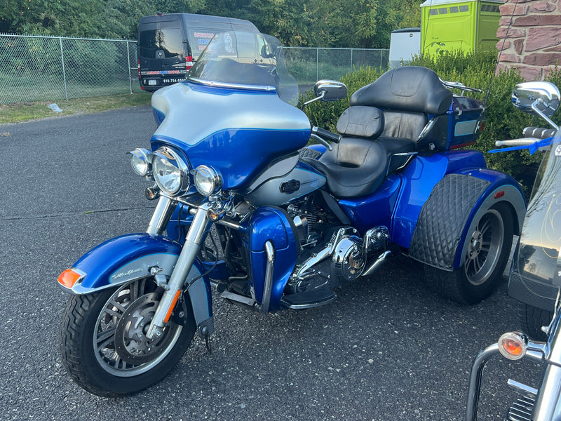 Harley-Davidson Motorcycle 2010 Harley-Davidson Triglide Ultra Classic FLHTCUTG Trike Low Miles & Many Extras! $19,995