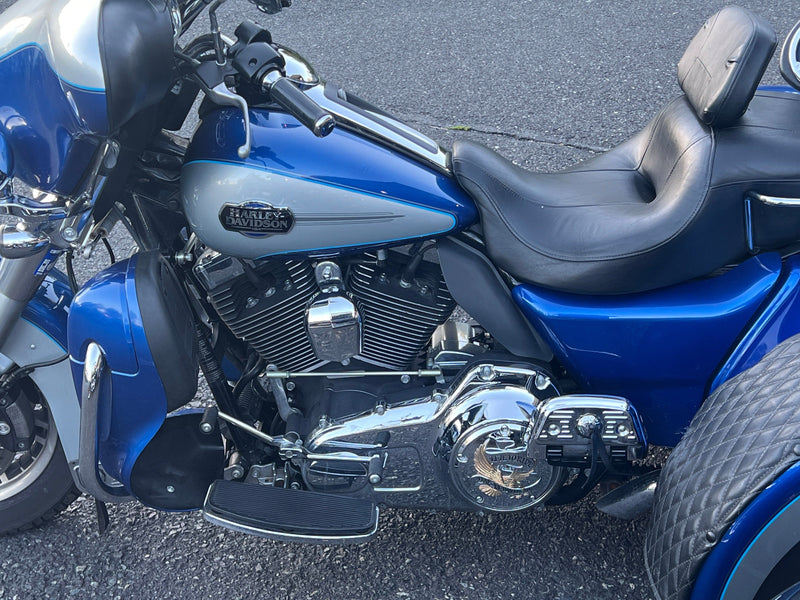 Harley-Davidson Motorcycle 2010 Harley-Davidson Triglide Ultra Classic FLHTCUTG Trike Low Miles & Many Extras! $19,995