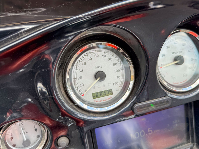 Harley Davidson Motorcycle 2011 Harley-Davidson Street Glide FLHX 103 w/ Exhaust and Extras! $10,995