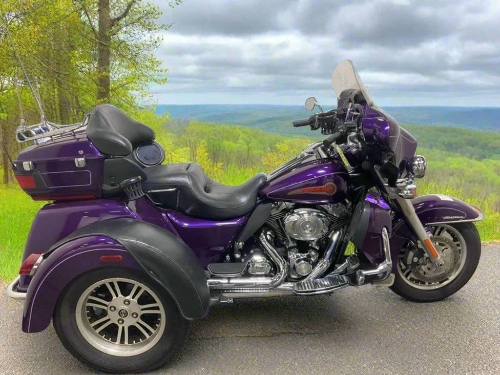 Harley-Davidson Motorcycle 2011 Harley-Davidson Triglide Ultra Classic FLHTCUTG Trike Custom Color One Owner w/ Extras! $19,995 (Sneak Peek Deal)