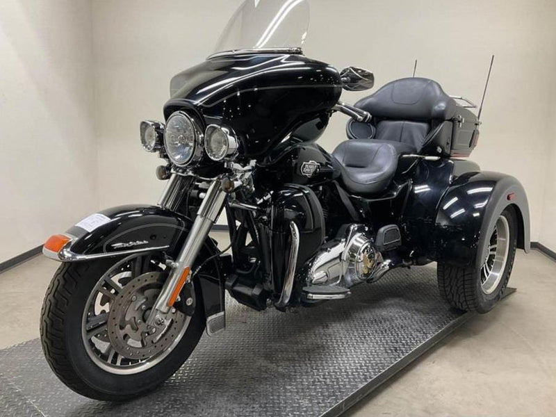 Harley-Davidson Motorcycle 2011 Harley-Davidson Triglide Ultra Classic FLHTCUTG Trike One Owner, Low Miles, & Mechanical Reverse! $20,995