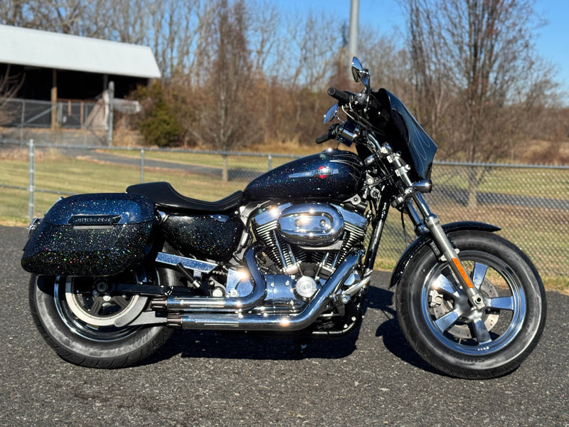 Harley-Davidson Motorcycle 2012 Harley-Davidson 1200 Sportster Custom XL1200C Only 9,678 Miles! w/ Extras $6,995