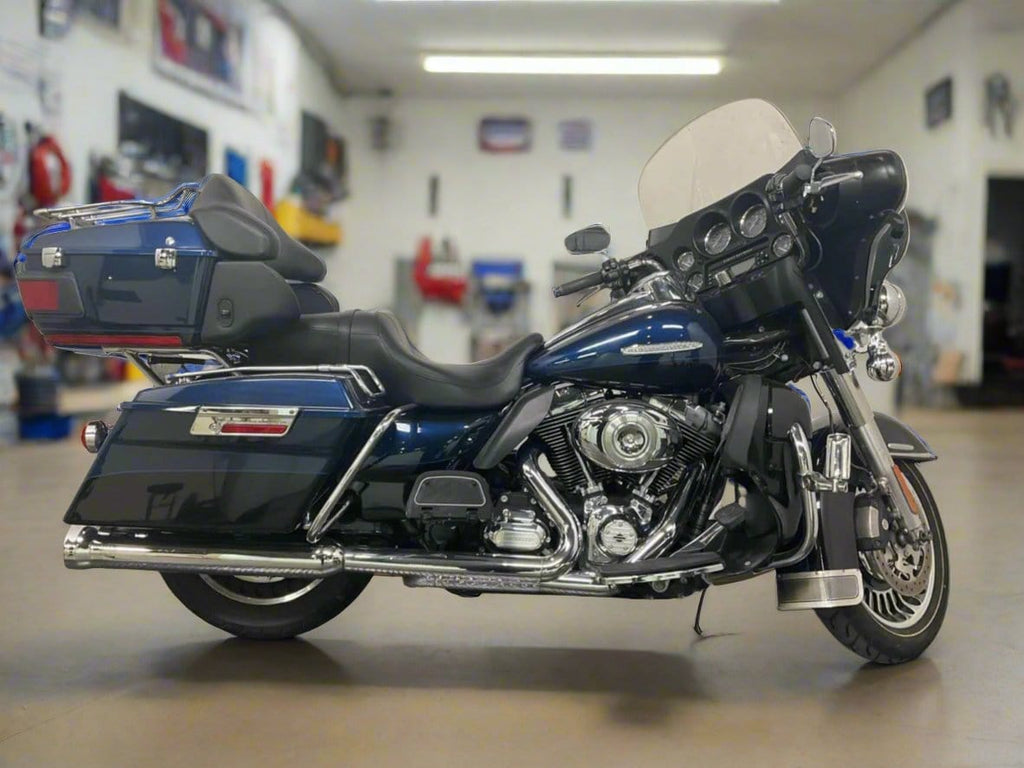 Harley-Davidson Motorcycle 2012 Harley-Davidson Electra Glide Ultra Limited FLHTK 103" 6-Speed One Owner, Clean Carfax, & Extras! $11,000 (Sneak Peak Deal)