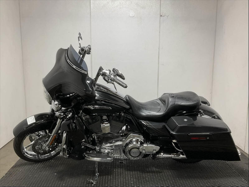 Harley-Davidson Motorcycle 2012 Harley Davidson Screamin’ Eagle Street Glide FLHXSE3 CVO 110"  Only 11,727 miles w/ Extras! $15,995 (In Transit)