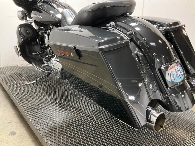 Harley-Davidson Motorcycle 2012 Harley Davidson Screamin’ Eagle Street Glide FLHXSE3 CVO 110"  Only 11,727 miles w/ Extras! $15,995 (In Transit)