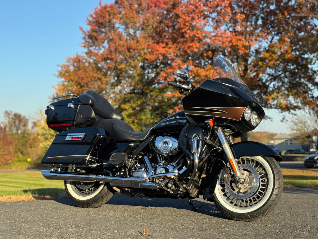 Harley-Davidson motorcycle 2012 Harley-Davidson Touring Road Glide Ultra FLTRU One-Owner Clean Carfax! - $9,995