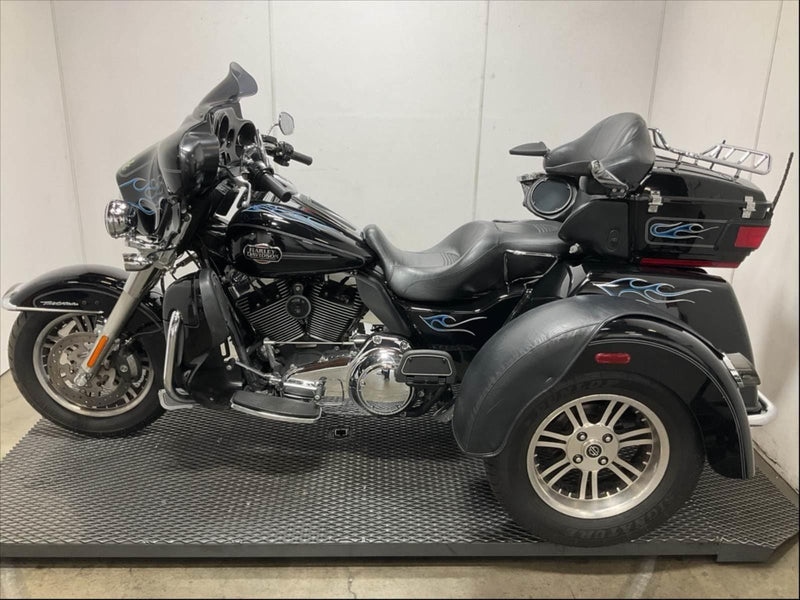 Harley-Davidson Motorcycle 2012 Harley-Davidson TriGlide Ultra Classic FLHTCUTG Trike One Owner Vance w/ Hines Exhaust & Upgrades! $19,995 (Sneak Peek Deal)