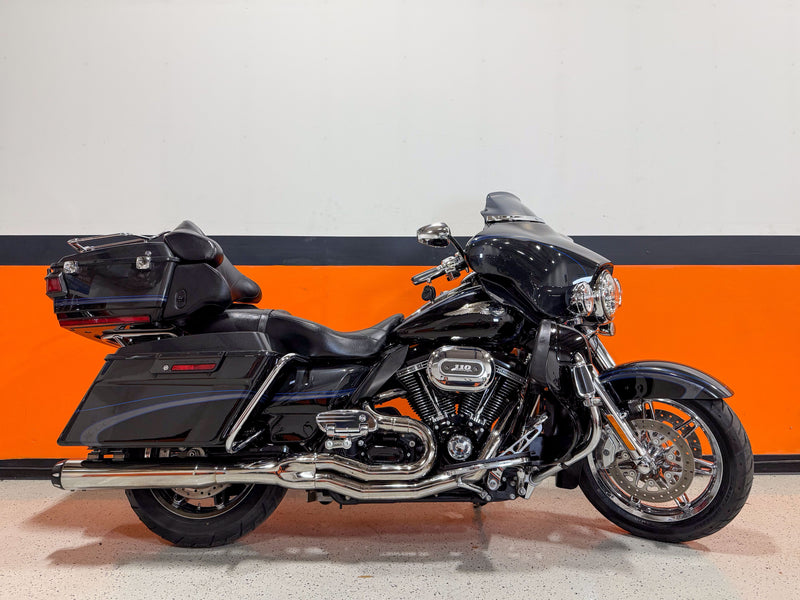 Harley-Davidson Motorcycle 2013 Harley-Davidson Screamin' Eagle CVO Ultra Classic FLHTCUSE8 110th Anniversary One Owner Very Low Miles! $15,995