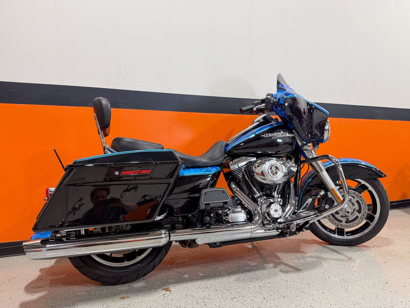 Harley-Davidson Motorcycle 2013 Harley-Davidson Street Glide FLHX w/ Hydro Dipped Paint!  $11,995