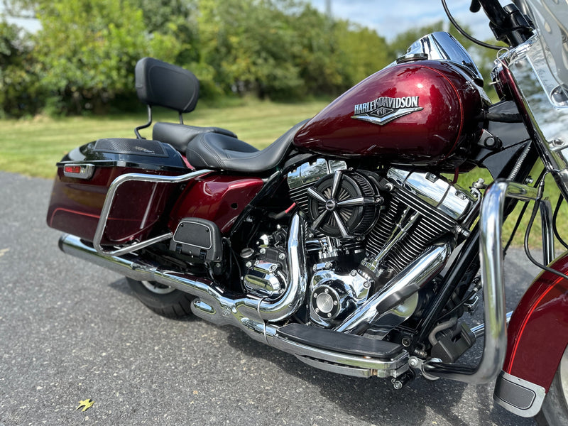 Harley-Davidson Motorcycle 2014 Harley-Davidson Road King FLHR One Owner w/ Power Duals, Bars, & Extras! $10,995