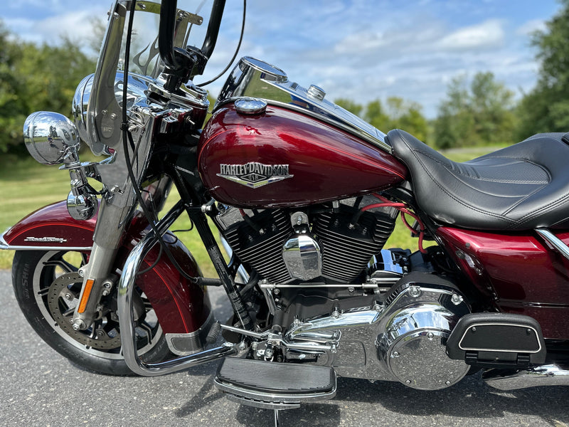 Harley-Davidson Motorcycle 2014 Harley-Davidson Road King FLHR One Owner w/ Power Duals, Bars, & Extras! $10,995