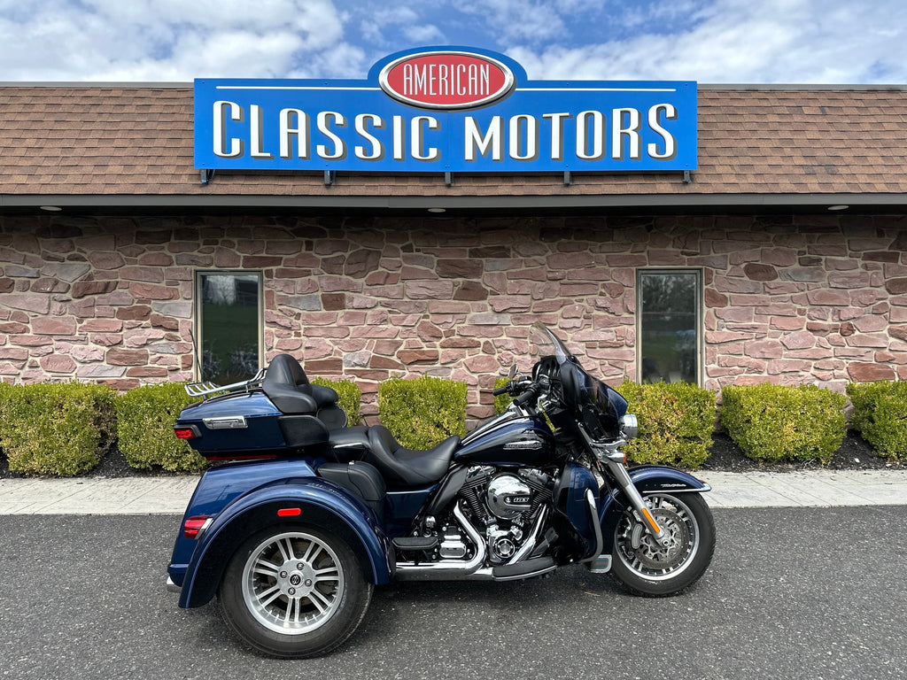 Harley-Davidson Motorcycle 2014 Harley-Davidson Triglide Ultra Classic FLHTCUTG Trike Low Miles! Two-Tone w/ Extras! $24,995