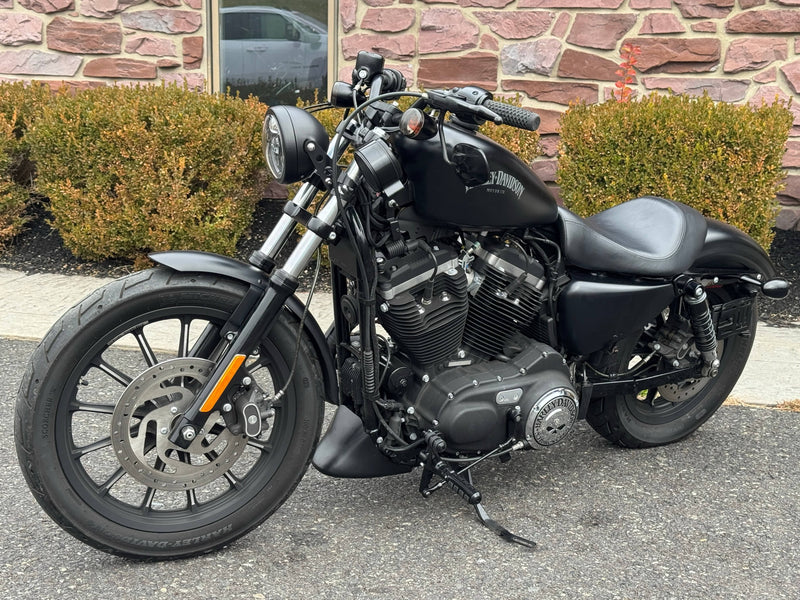 Harley-Davidson Motorcycle 2014 Harley-Davidson XL883N Iron Sportster Only 6k Original Miles & Extras! $5,995