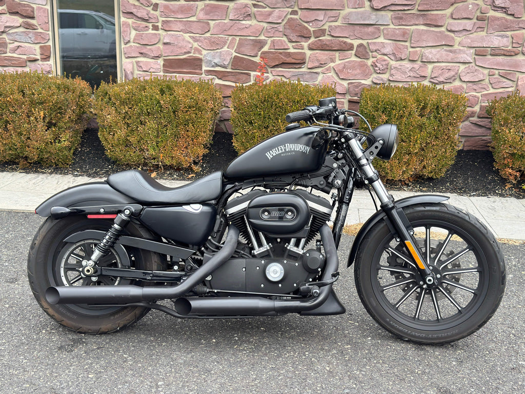 Harley-Davidson Motorcycle 2014 Harley-Davidson XL883N Iron Sportster Only 6k Original Miles & Extras! $5,995