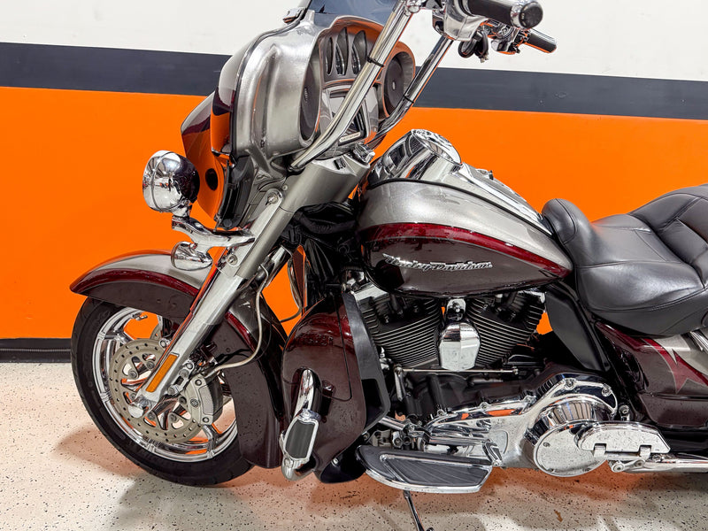 Harley-Davidson Motorcycle 2015 Harley-Davidson CVO Screamin' Eagle Ultra Classic Limited FLHTKSE 110" Low Miles, Apes, and Detachable Tourpak! $19,995