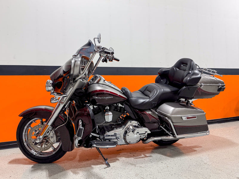 Harley-Davidson Motorcycle 2015 Harley-Davidson CVO Screamin' Eagle Ultra Classic Limited FLHTKSE 110" Low Miles, Apes, and Detachable Tourpak! $19,995