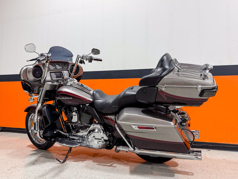 Harley-Davidson Motorcycle 2015 Harley-Davidson CVO Screamin' Eagle Ultra Classic Limited FLHTKSE 110" Low Miles, Apes, and Detachable Tourpak! $19,995