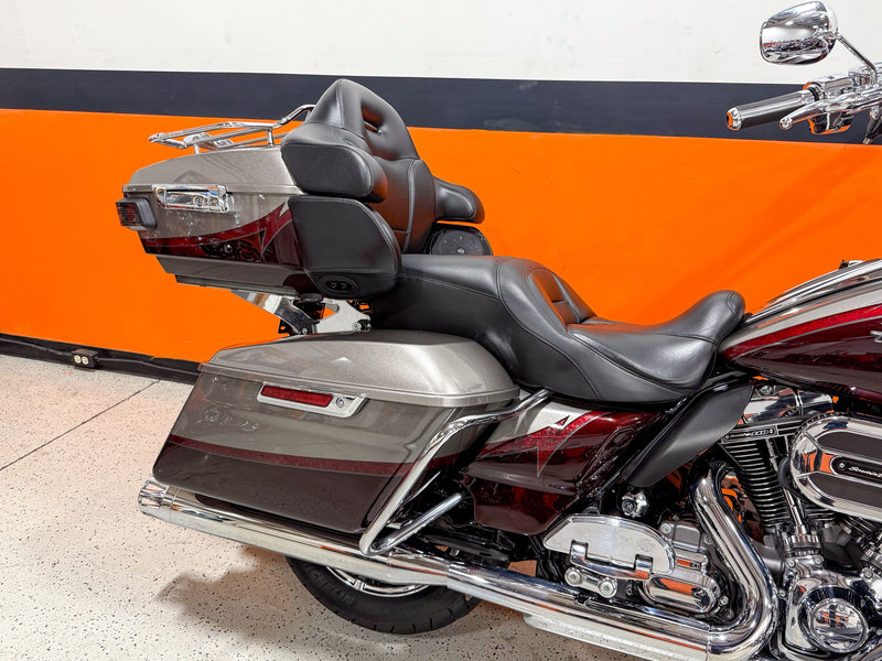 Harley-Davidson Motorcycle 2015 Harley-Davidson CVO Screamin' Eagle Ultra Classic Limited FLHTKSE 110" Low Miles, Apes, and Detachable Tourpak! $19,995