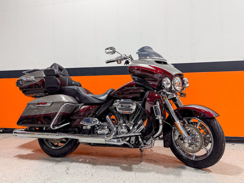 Harley-Davidson Motorcycle 2015 Harley-Davidson CVO Screamin' Eagle Ultra Classic Limited FLHTKSE 110" Low Miles, Apes, and Detachable Tourpak! $19,995