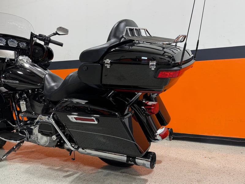 Harley-Davidson Motorcycle 2015 Harley-Davidson Limited FLHTK w/ Extras! $15,995