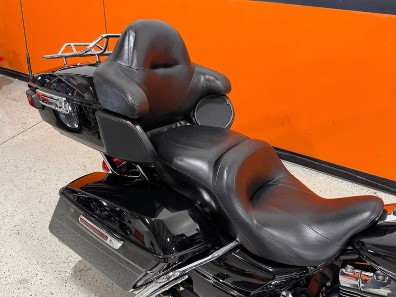 Harley-Davidson Motorcycle 2015 Harley-Davidson Limited FLHTK w/ Extras! $15,995