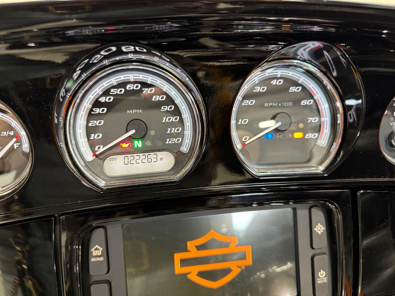 Harley-Davidson Motorcycle 2015 Harley-Davidson Limited FLHTK w/ Extras! $15,995