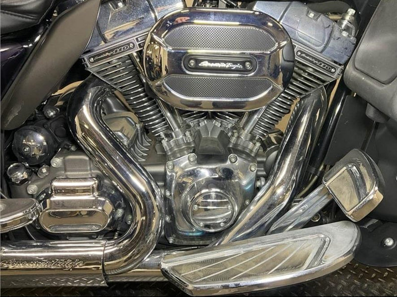 Harley-Davidson Motorcycle 2015 Harley-Davidson Screamin' Eagle CVO Road Glide Ultra FLTRUSE 110" One Owner! Low Miles! $17,995