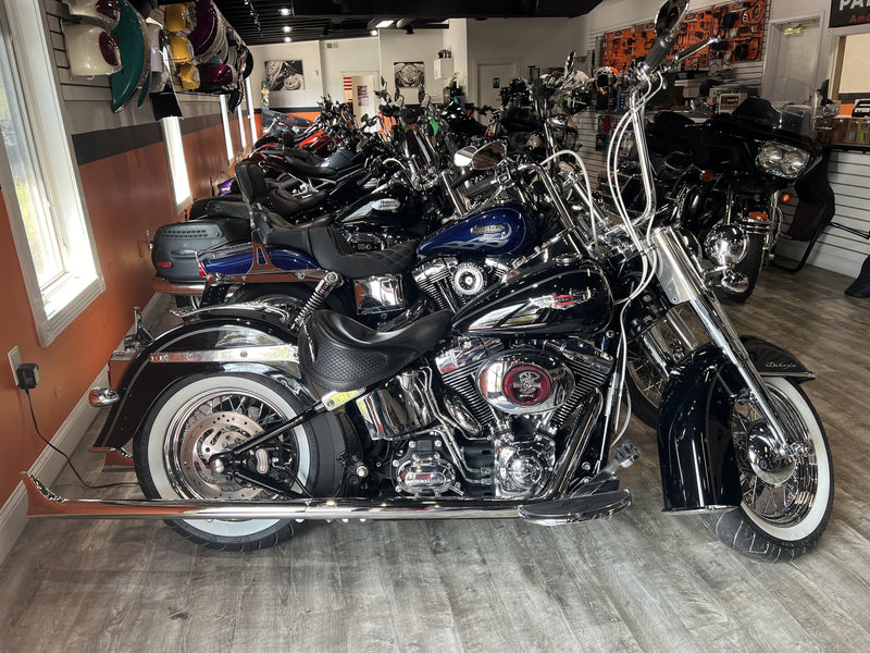 Harley-Davidson Motorcycle 2015 Harley-Davidson Softail Deluxe FLSTN One-Owner w/ Chrome Front End Low Miles! $14,995