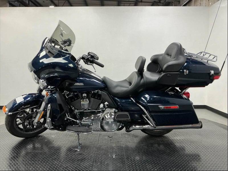 Harley-Davidson Motorcycle 2016 Harley-Davidson Electra Glide Ultra Classic Limited FLHTK Stunning One Owner w/ Only 4,229 Miles and Upgrades! $13,995