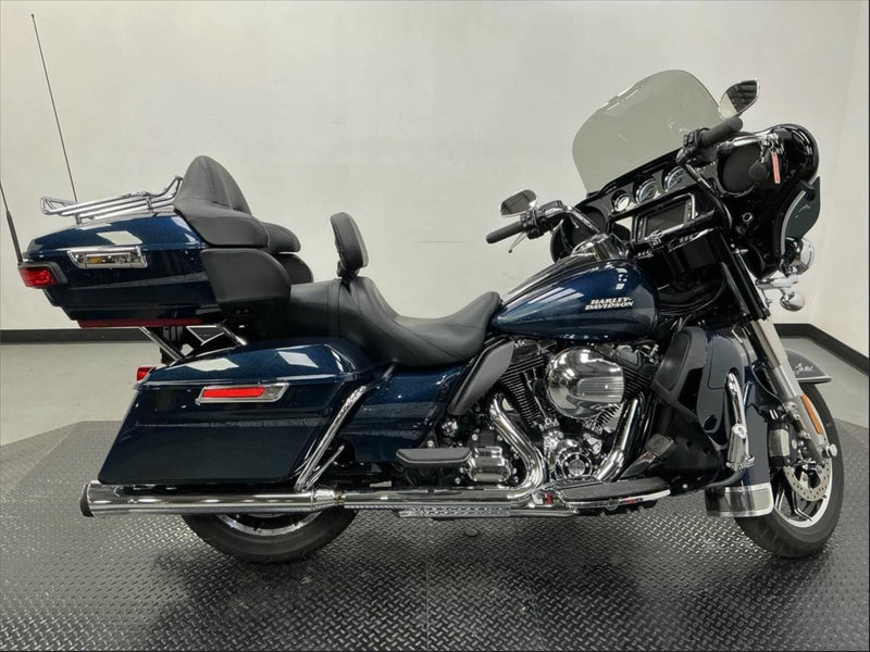 Harley-Davidson Motorcycle 2016 Harley-Davidson Electra Glide Ultra Classic Limited FLHTK Stunning One Owner w/ Only 4,229 Miles and Upgrades! $13,995