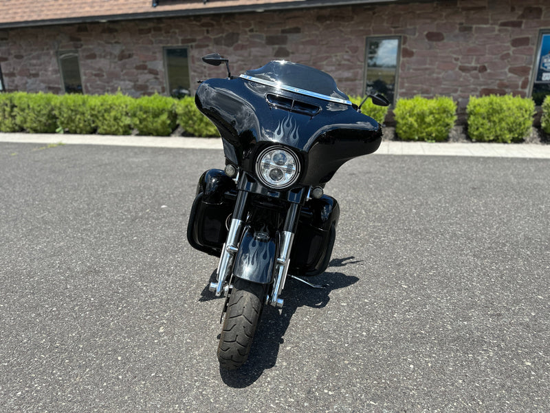 Harley-Davidson Motorcycle 2016 Harley-Davidson Screamin' Eagle CVO Street Glide FLHXSE 110" One Owner Low Miles w/ Bars & Detachable Tourpak $19,995