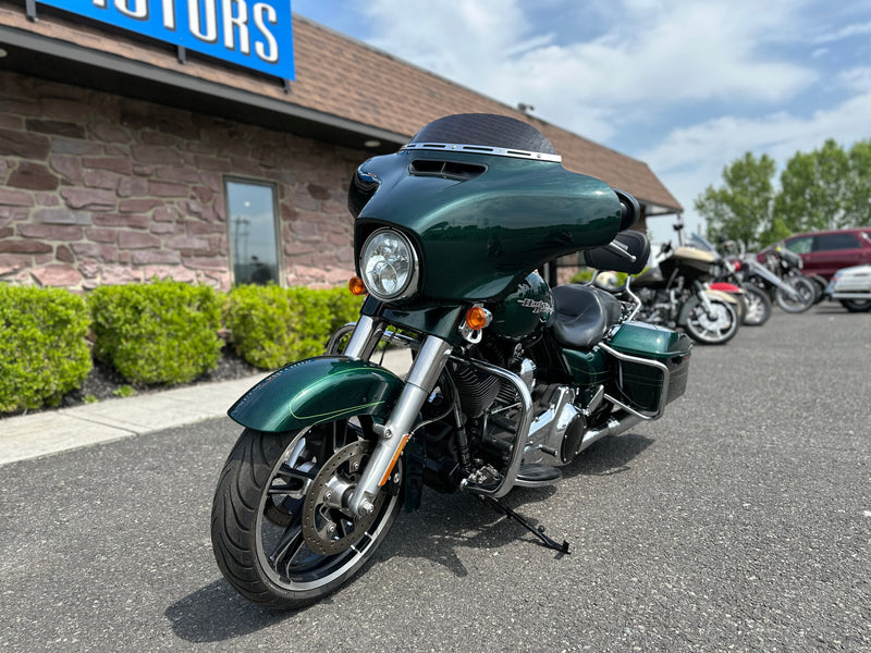 Harley-Davidson Motorcycle 2016 Harley-Davidson Street Glide Special FLHXS Deep Jade Green One Owner! $14,995