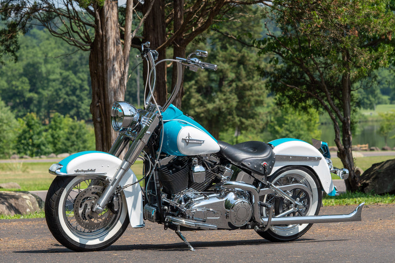 Harley-Davidson Motorcycle 2017 Harley-Davidson Heritage Softail Classic FLSTC Two-Tone Thousands in Upgrades! Mint! $15,995