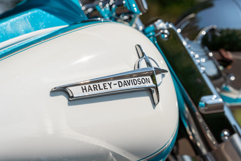 Harley-Davidson Motorcycle 2017 Harley-Davidson Heritage Softail Classic FLSTC Two-Tone Thousands in Upgrades! Mint! $15,995