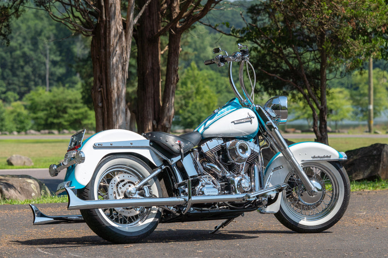 Harley-Davidson Motorcycle 2017 Harley-Davidson Heritage Softail Classic FLSTC Two-Tone Thousands in Upgrades! Mint! $15,995