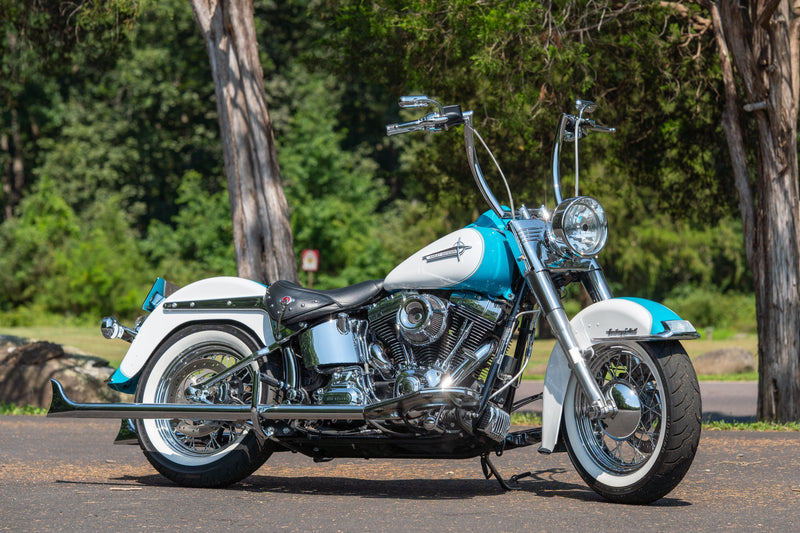 Harley-Davidson Motorcycle 2017 Harley-Davidson Heritage Softail Classic FLSTC Two-Tone Thousands in Upgrades! Mint! $15,995