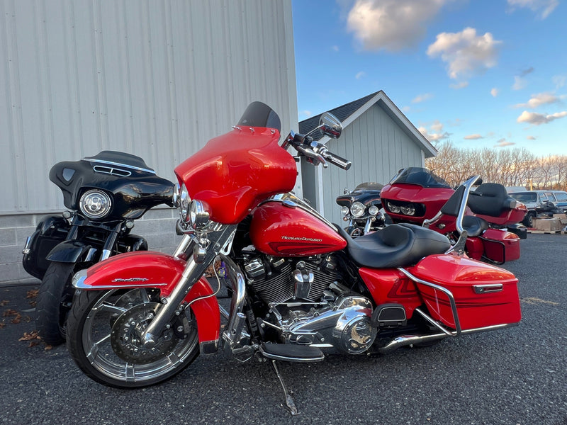 Harley-Davidson Motorcycle 2017 Harley-Davidson Road King FLHR M8 FLHXS w/ Detachable Batwing Fairing, 21" Wheel, & Extras! $14,500