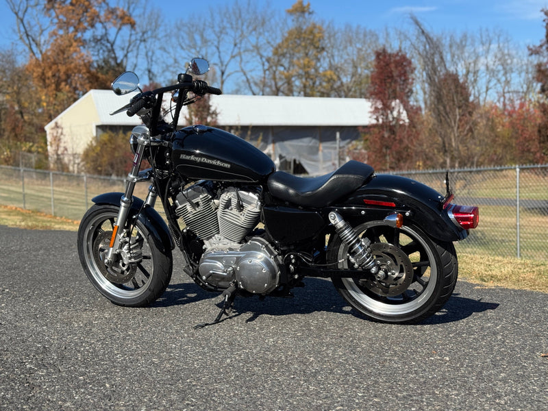 Harley-Davidson Motorcycle 2017 Harley-Davidson Sportster XL883L Super Low Only 10k Miles w/ Extras! $5,495