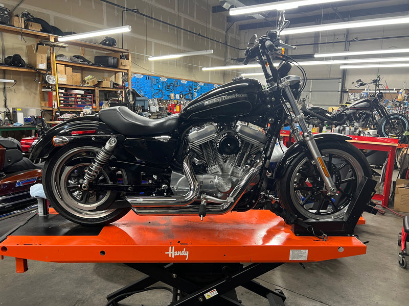 Harley-Davidson Motorcycle 2017 Harley-Davidson Sportster XL883L Super Low Only 10k Miles w/ Extras! $5,500