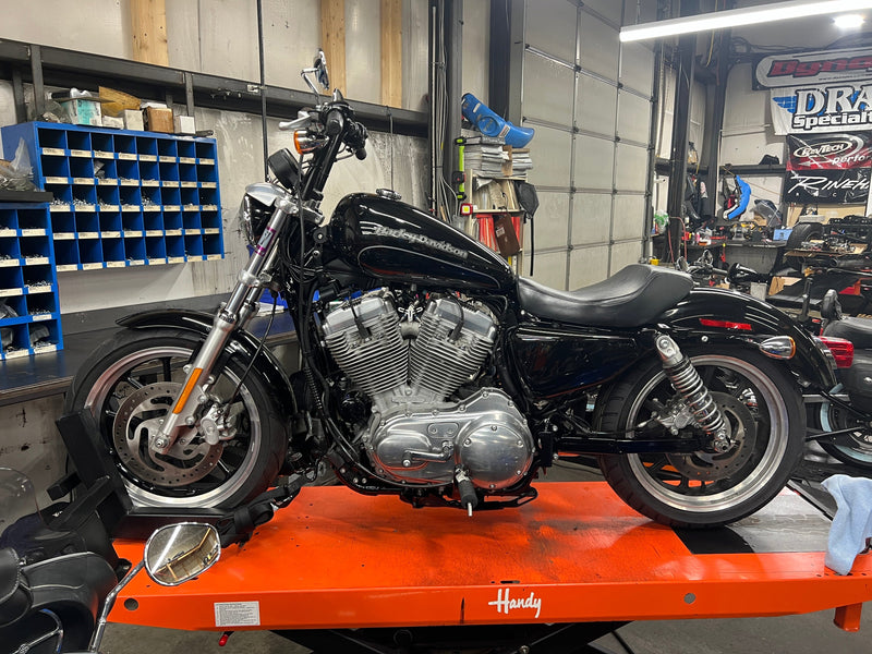 Harley-Davidson Motorcycle 2017 Harley-Davidson Sportster XL883L Super Low Only 10k Miles w/ Extras! $5,500