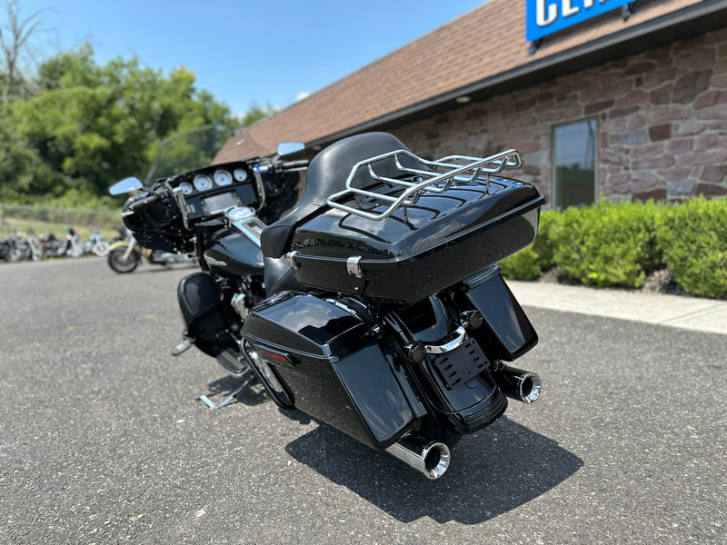 Harley-Davidson Motorcycle 2017 Harley Davidson Street Glide Special FLHXS Many Extras! Power Duals, Bars, Detachable Tourpak, & Much More! $16,995