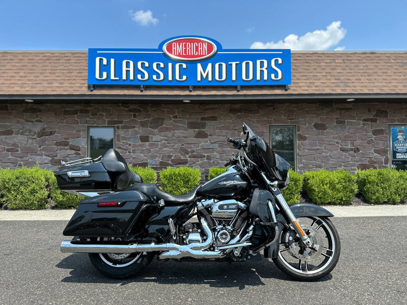 Harley-Davidson Motorcycle 2017 Harley Davidson Street Glide Special FLHXS Many Extras! Power Duals, Bars, Detachable Tourpak, & Much More! $16,995