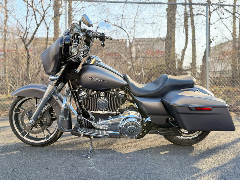 2017 Harley-Davidson Street Glide Special FLHXS One Owner w/ Low